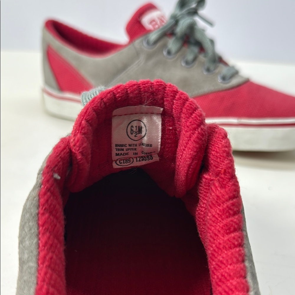 Bally Unisex Red and Gray Sneakers Vibrant Two-Tone Design - Picture 7 of 9